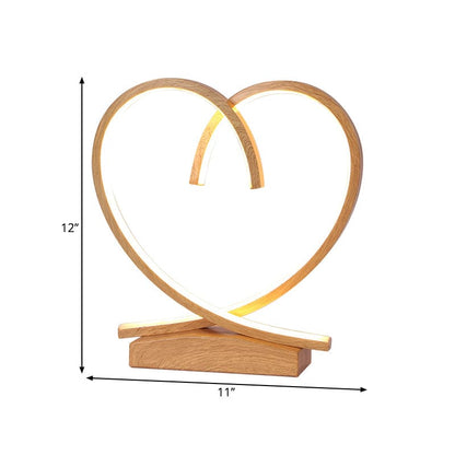 Table de nuit en bois massif design cœur romantique