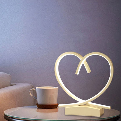 Table de nuit en bois massif design cœur romantique