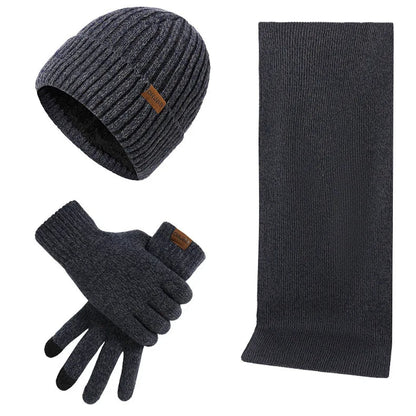Conjunto de invierno cálido con gorro, bufanda y guantes