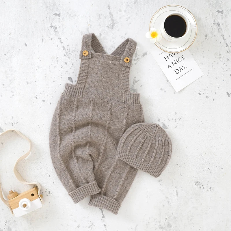 Ensemble bébé en coton doux avec bonnet assorti