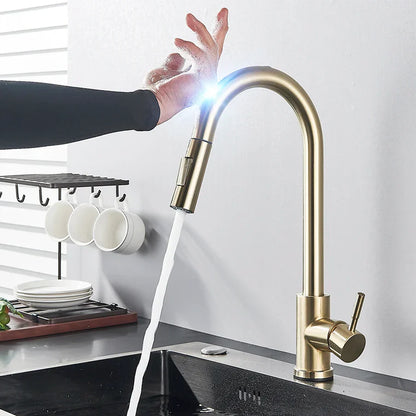 Grifo de cocina electrónico con sensor automático
