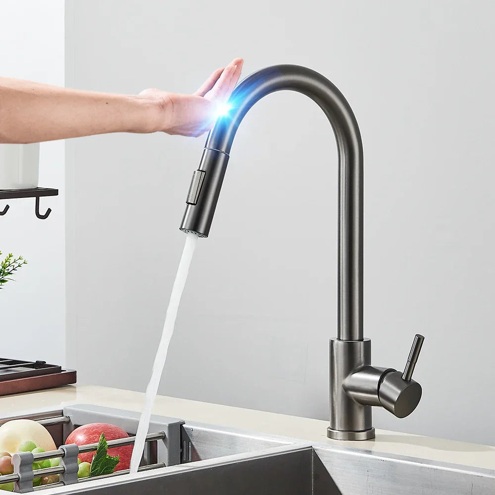 Grifo de cocina electrónico con sensor automático