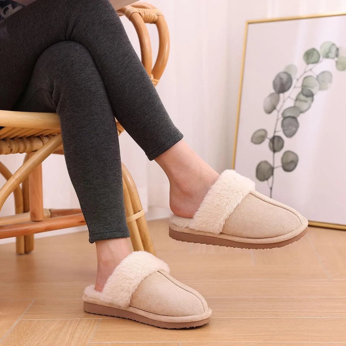 Pantoufles en mousse à mémoire de forme pelucheuses