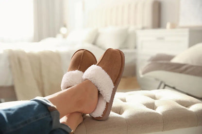 Pantoufles en mousse à mémoire de forme pelucheuses