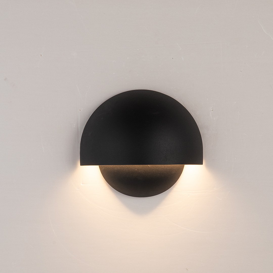 Luminaria LED Exterior Resistente con Iluminación Suave